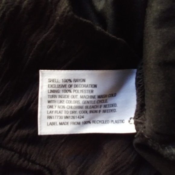 NWT Xhilaration Embroidered Floral Romper - Picture 6 of 6